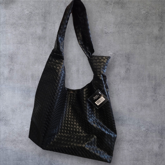 Ulta Beauty Handbags - ❤️ 3 For 15 Ulta Beauty Black Faux Leather Woven Tote Bag NWT